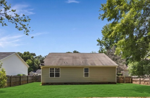 Chapin House | Lake Life Chapin Retreat, Sleeps 7, King Bed