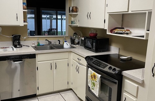 Winter Haven House | Lake life living 45 mins from most central FL theme parks.