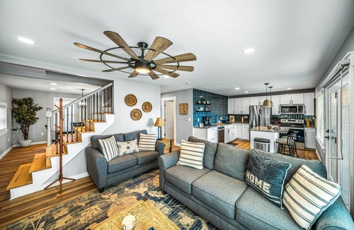 Chapin House | Lake Murray Retreat