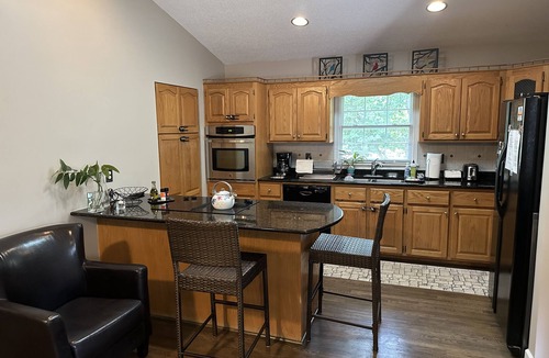 Anderson House | Lake Retreat House