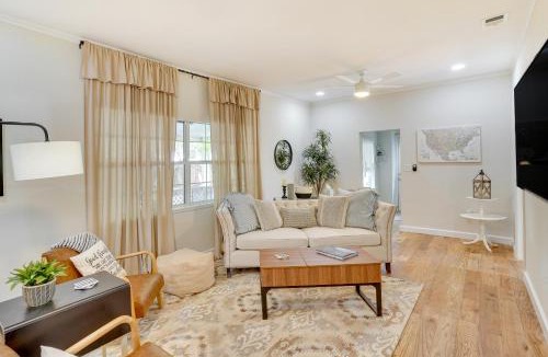 Lake Wales House | Lake Wales Vacation Rental w/Screened-In Porch!