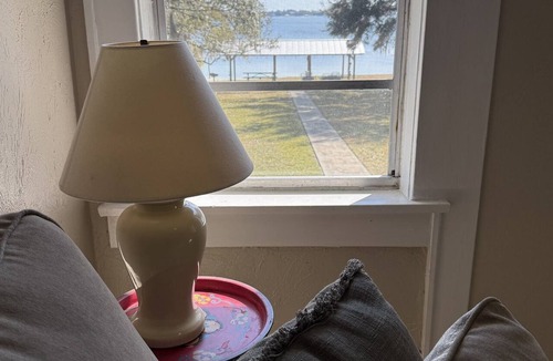 Florida South Atlantic Coast Apartment | Lakefront 1920s 1-bedroom/1-bath apartment at Villa Lotela - Apt. # 4