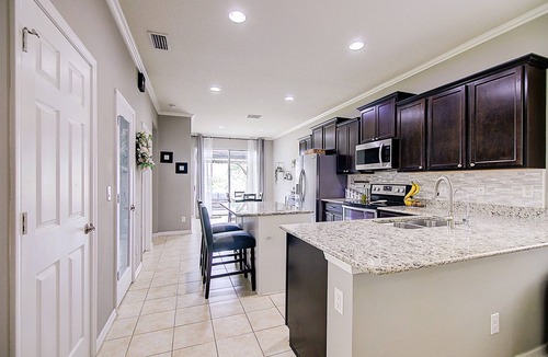 Riverview House | Lakefront 3 BR w/Office +Fenced Yard (6 mo minimum)