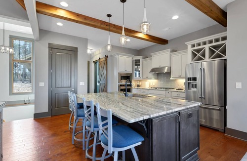 Seneca House | Lakefront Getaway~Dock~Fire Pit~Kayak & Games!
