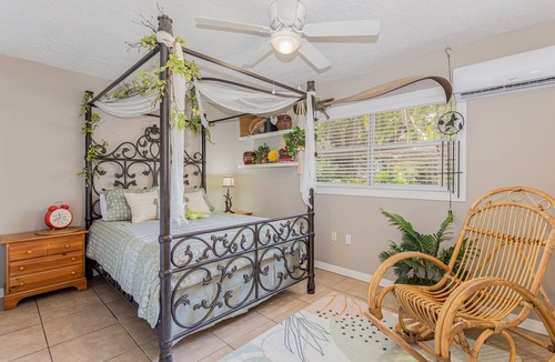 Southwest Orlando House | Lakefront Guest House by downtown : Fishing…