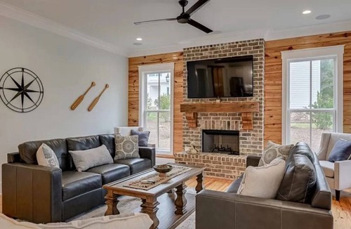 Lincolnton House | Lakefront home sleeps 16 only 35 miles to Masters