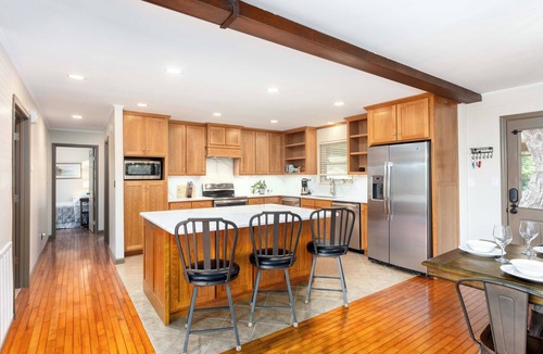 Decatur House | Lakefront Oasis:Big Back Porch, Private Pool & Hot Tub! All on Lake Chickamauga