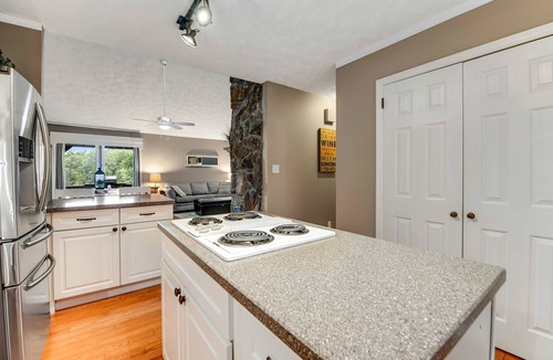 Jefferson City House | Lakefront Retreat, Dock, Fire Pit, Pet Friendly