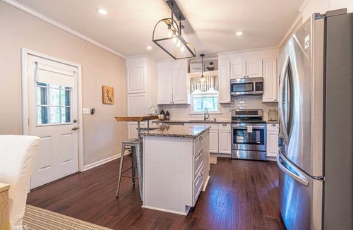 Buckhead House | Lakefront Retreat in a Private Cove on Lake Oconee