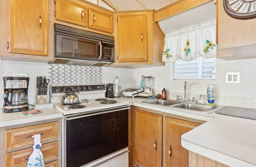 New London House | Lakefront Retreat In Badin Shores Resort 2 Bedroom Home