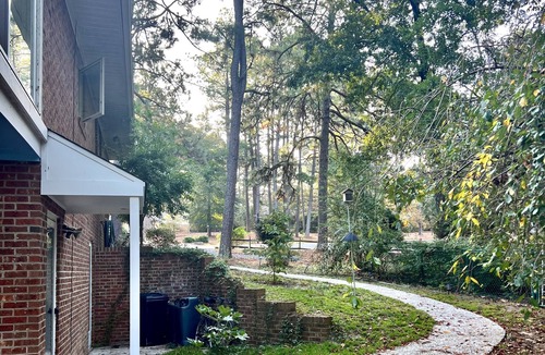 Whispering Pines Apartment | Lakefront Spacious Furnished One Bedroom Downstairs Apartment. Full Kitchen!