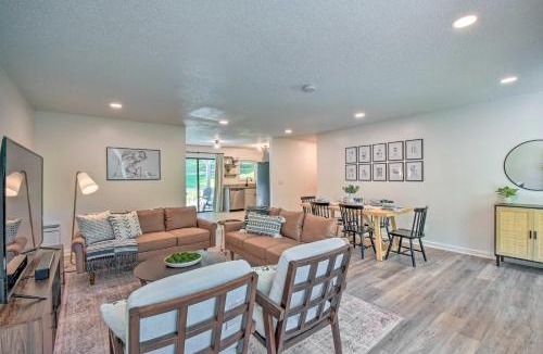 Townville House | Lakefront Townville Gem w/Boat Dock & Kayaks