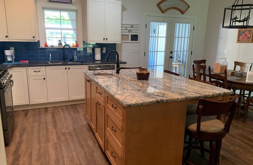 Lincolnton House | Lakehouse with Dock at Strom Thurmond/Clark Hill near Augusta Georgia sleeps 8