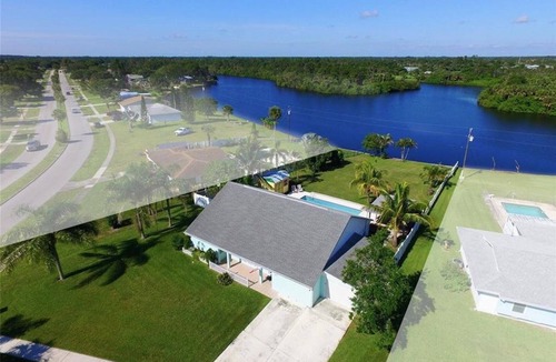 Sebastian Highlands House | Lakehouse with Sunsets only one mile from Indian River Lagoon