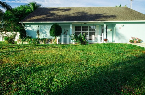 Sebastian Highlands House | Lakehouse with Sunsets only one mile from Indian River Lagoon
