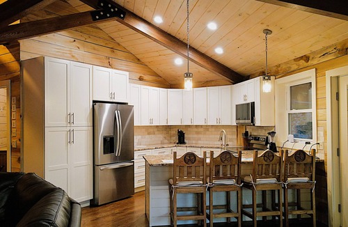 Tuckasegee Cabin | Lakeside Serenity in the Smokies — Retreat on Wolf Lake