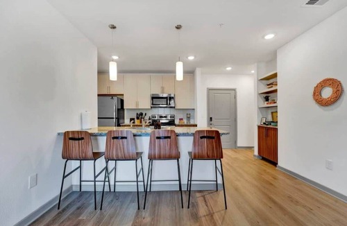 Clemson Apartment | Lakeside Vibes | Walk to Dining + 5 Min to CU!