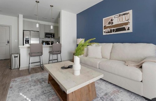 Longs Apartment | Landing Amazing 1BD Gym Game Room