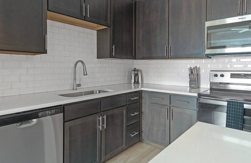Palmetto Apartment | Landing | Amazing 1BD, Gym, Clubhouse