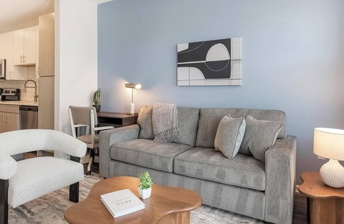 Charlotte Apartment | Landing | Amazing 1BD, Yoga Studio, Pool