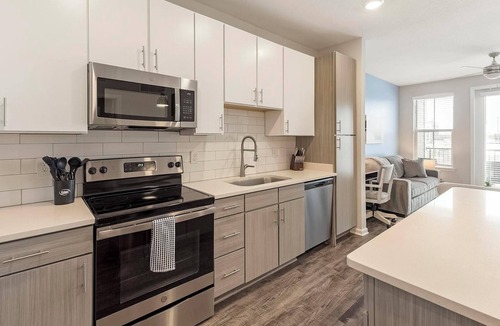 Charlotte Apartment | Landing | Amazing 1BD, Yoga Studio, Pool