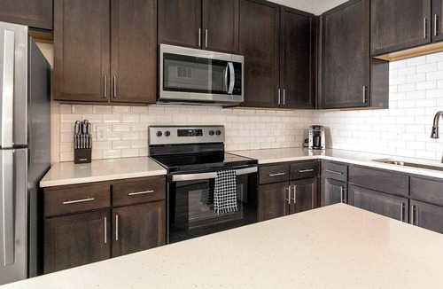 Palmetto Apartment | Landing | Amazing 1BD, Yoga Studio, Gym