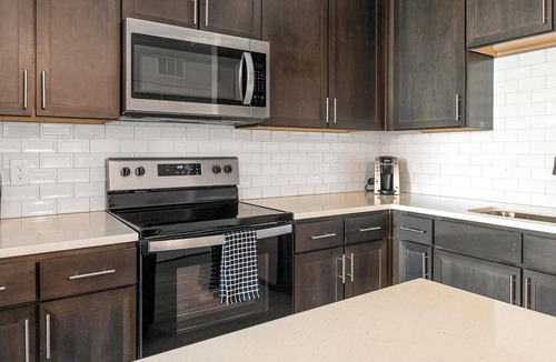 Palmetto Apartment | Landing | Amazing 1BD, Yoga Studio, Gym