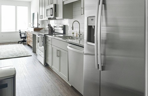 East Raleigh Apartment | Landing Apartments Near Downtown Raleigh & WakeMed