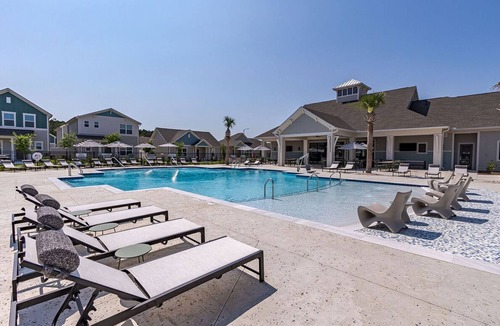 Port Wentworth Apartment | Landing | Beautiful 3BD, Pool, Clubhouse