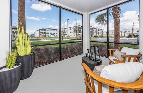 Southeast Orlando Apartment | Landing | Beautiful 1BD, Clubhouse, Pool
