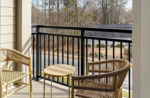 Southeast Raleigh Apartment | Landing | Chic 1BD, Clubhouse, Gym