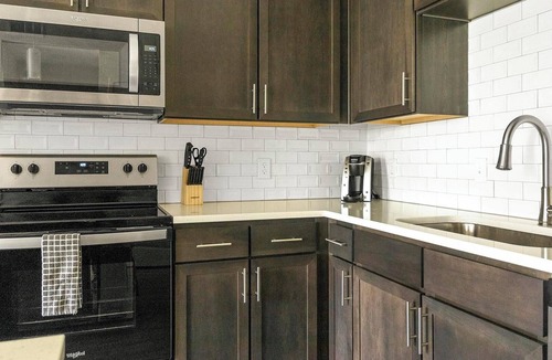 Palmetto Apartment | Landing | Chic 1BD, Gym, Pool