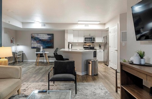 Orlando Apartment | Landing | Chic 2BD, Gym