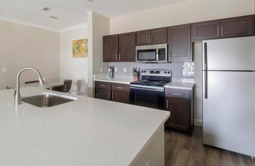 Summerville Apartment | Landing | Chic 2BD, Yoga Studio, Gym