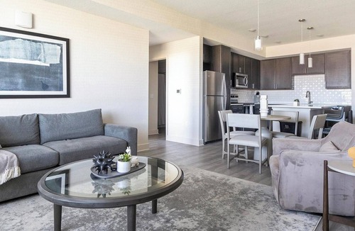 Palmetto Apartment | Landing | Chic 2BD, Yoga Studio, Gym