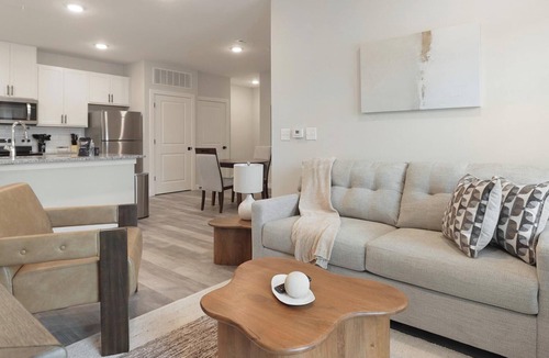 Beaufort Apartment | Landing | Incredible 1BD, Gym