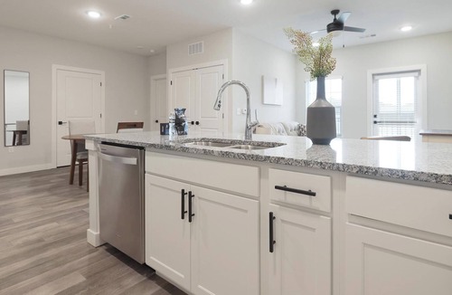 Beaufort Apartment | Landing | Incredible 1BD, Gym
