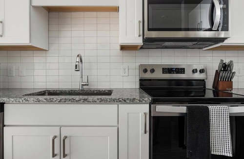 Laurel Apartment | Landing | Incredible 2BD, Clubhouse, Gym