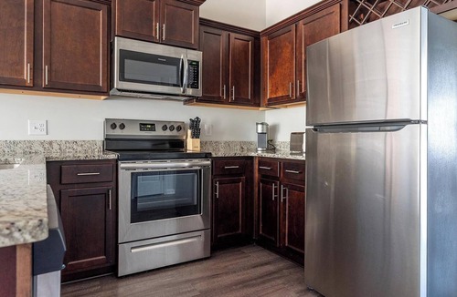 Bloomingdale Apartment | Landing | Incredible 2BD, Pool, Gym