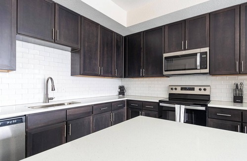 Palmetto Apartment | Landing | Incredible 2BD, Yoga Studio, Pool