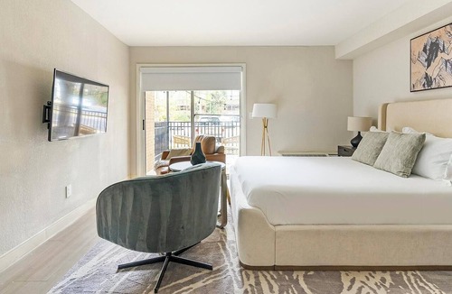 Northeast Raleigh Apartment | Landing | Incredible Studio, Gym, Pool
