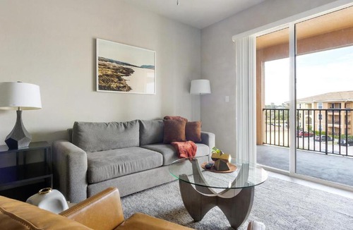 Fort Myers Apartment | Landing Modern 1BD Courtyard Pool