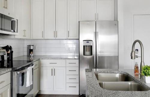 East Raleigh Apartment | Landing Modern 1BD Yoga Studio Gym