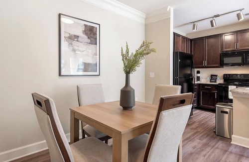 Greer Apartment | Landing | Modern 2BD, Gym, Pool