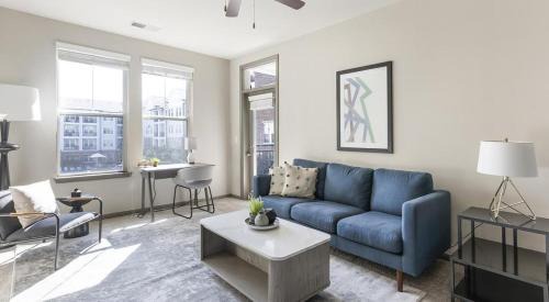 Cornelius Apartment | Landing Modern Apartment with Amazing Amenities (ID2744X5)