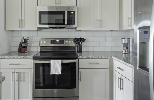 East Raleigh Apartment | Landing | Spectacular 1BD, Gym, Yoga Studio