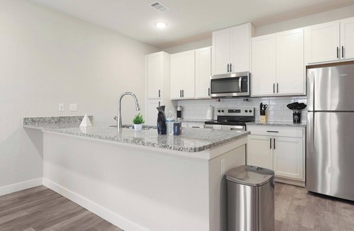 Beaufort Apartment | Landing | Stunning 1BD, Gym