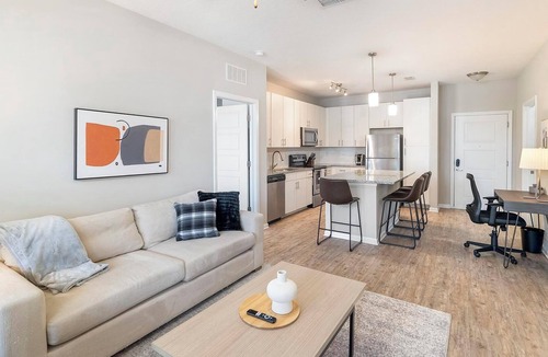 Land O' Lakes Apartment | Landing | Stunning 2BD, Pool, Clubhouse