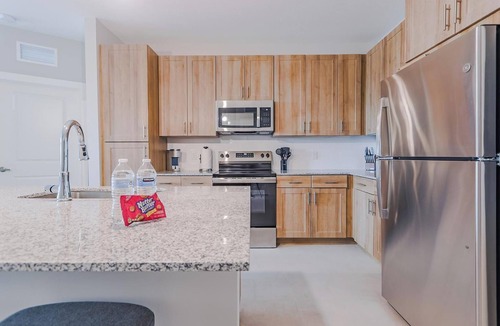 Interchange Square Apartment | Landing | Stylish 2BD, Clubhouse, Gym
