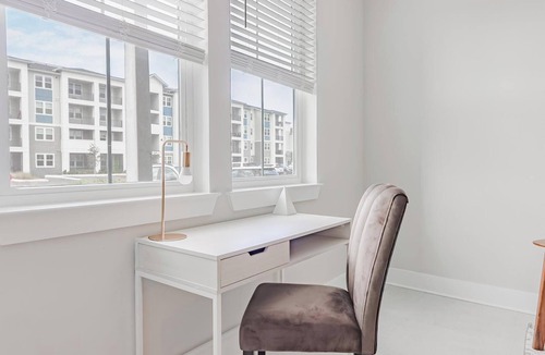 Interchange Square Apartment | Landing | Stylish 2BD, Clubhouse, Gym